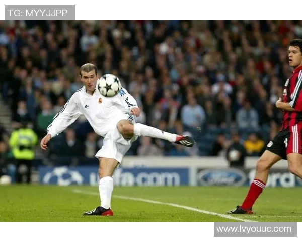 足球巨星一人一城背后的故事与传奇荣耀揭秘