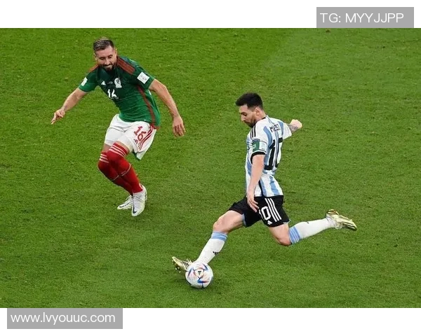 足球明星独特动作用经典瞬间诠释赛场魅力与个性风采