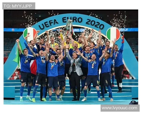 足球球星年轻女友引发关注 成为社交媒体新宠儿与热议话题